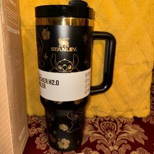 Stanley Black and Gold Character Tumbler